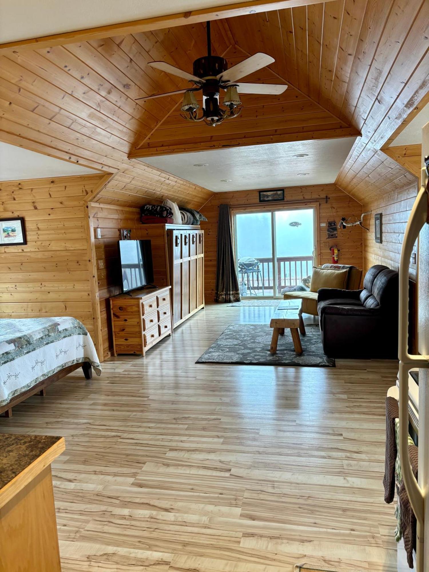 Cozy Cove Inn Homer Exterior photo